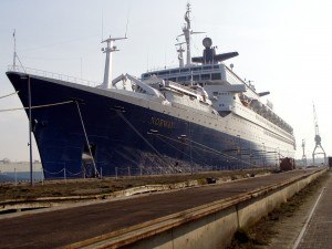 'ShipNorway' by Thorsten Pohl (Thpohl) - Own work. Licensed under Public domain via Wikimedia Commons - http://commons.wikimedia.org/wiki/File:ShipNorway.JPG#mediaviewer/File:ShipNorway.JPG